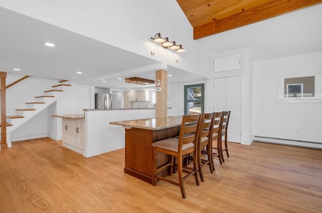 22 Lake Attitash Rd, Amesbury, MA 01913