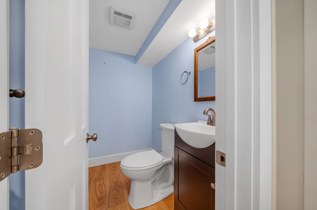 22 Lake Attitash Rd, Amesbury, MA 01913