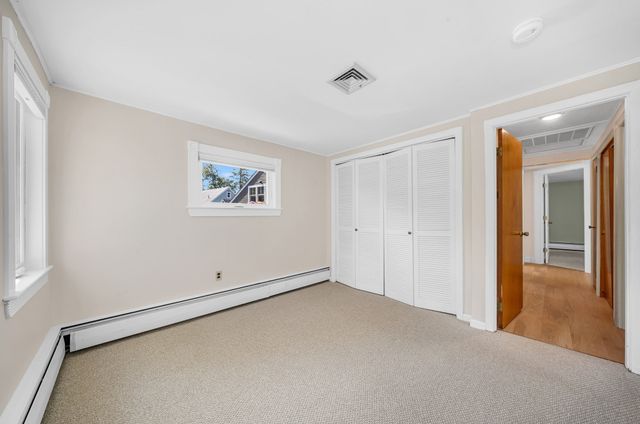 22 Lake Attitash Rd, Amesbury, MA 01913