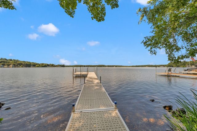 22 Lake Attitash Rd, Amesbury, MA 01913