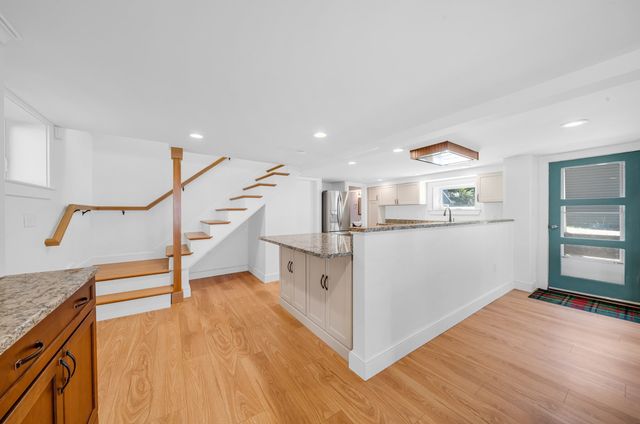 22 Lake Attitash Rd, Amesbury, MA 01913