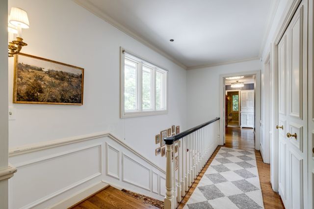 690 Timber Ln, Nashville, TN 37215