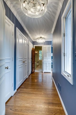 690 Timber Ln, Nashville, TN 37215