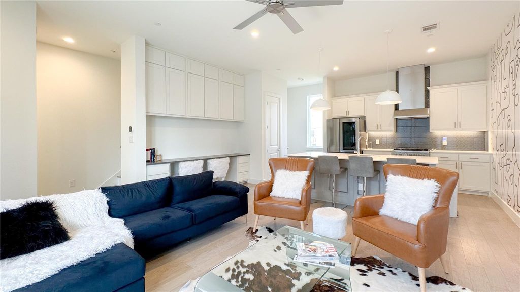 5605 Bryan Parkway 104, Dallas, TX 75206