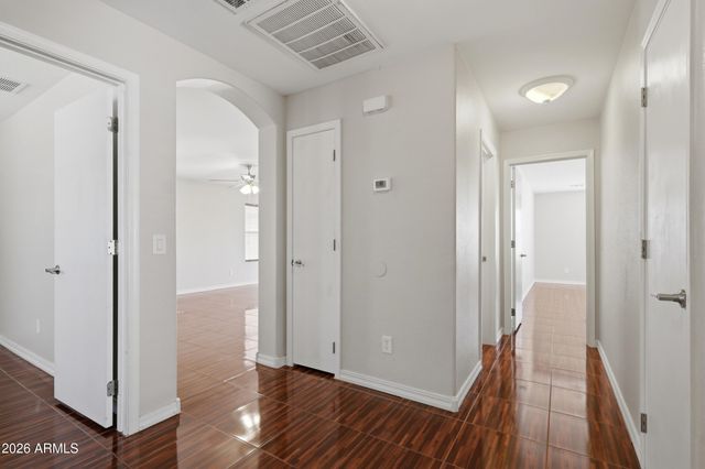 3560 W MESQUITE Avenue, San Tan Valley, AZ 85144