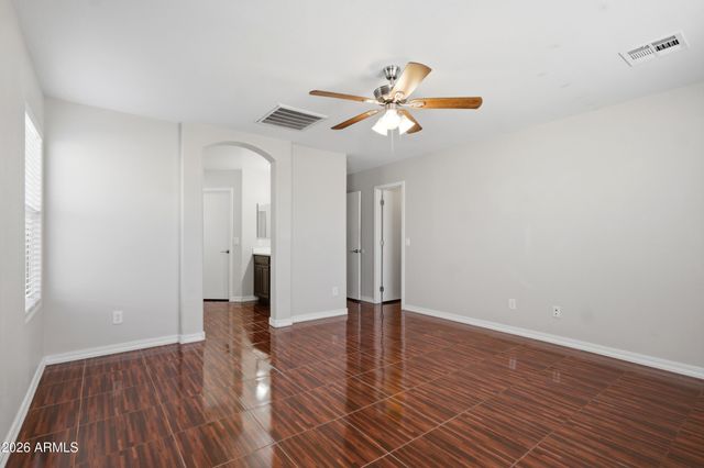 3560 W MESQUITE Avenue, San Tan Valley, AZ 85144
