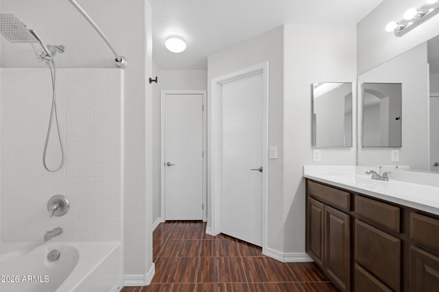 3560 W MESQUITE Avenue, San Tan Valley, AZ 85144