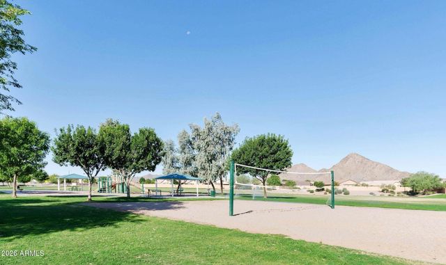 3560 W MESQUITE Avenue, San Tan Valley, AZ 85144