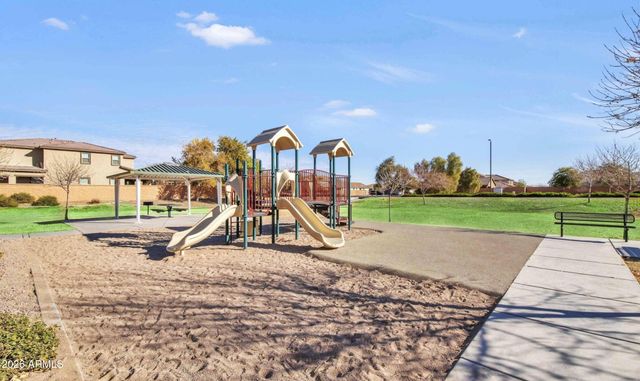 3560 W MESQUITE Avenue, San Tan Valley, AZ 85144