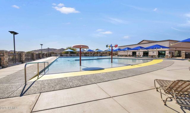 3560 W MESQUITE Avenue, San Tan Valley, AZ 85144