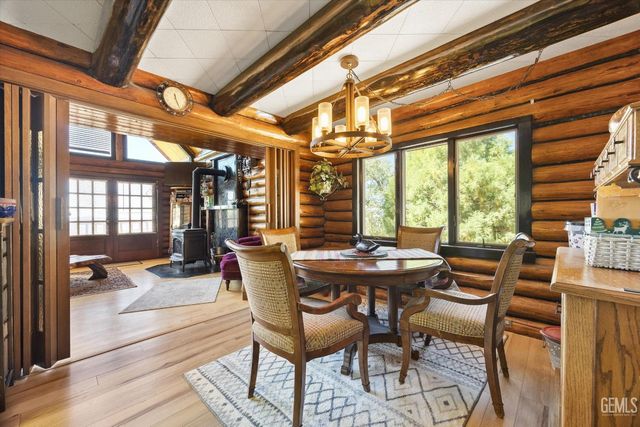 26500 Teal Court, Tehachapi, CA 93561