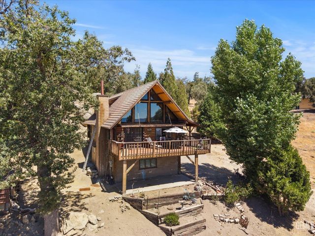 26500 Teal Court, Tehachapi, CA 93561