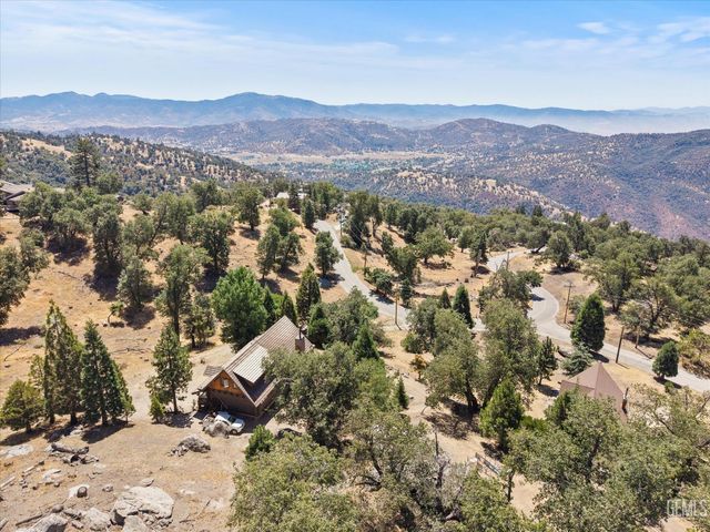 26500 Teal Court, Tehachapi, CA 93561