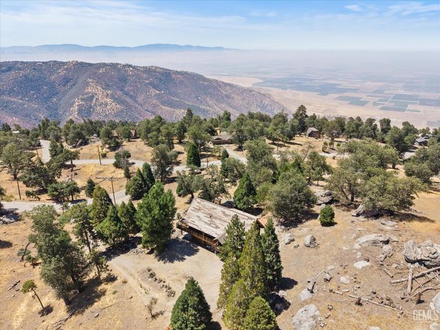 26500 Teal Court, Tehachapi, CA 93561