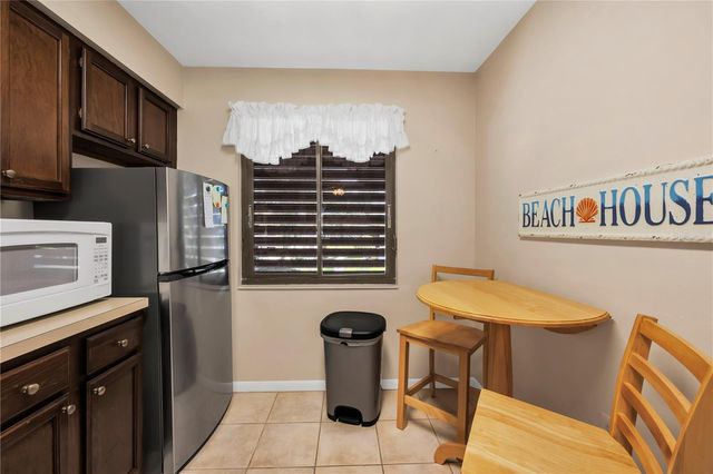 5205 LAKE VILLAGE DRIVE 16, Sarasota, FL 34235