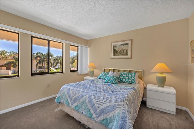 5205 LAKE VILLAGE DRIVE 16, Sarasota, FL 34235