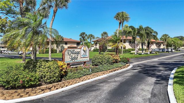 5205 LAKE VILLAGE DRIVE 16, Sarasota, FL 34235