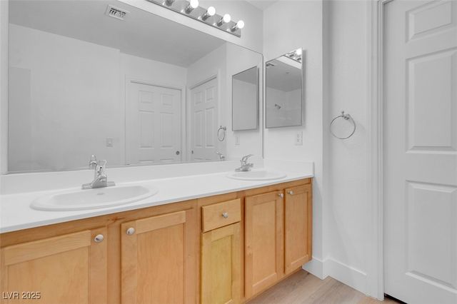 75 East Agate Avenue 206, Las Vegas, NV 89123