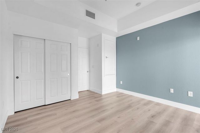 75 East Agate Avenue 206, Las Vegas, NV 89123