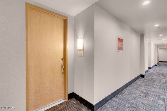 75 East Agate Avenue 206, Las Vegas, NV 89123