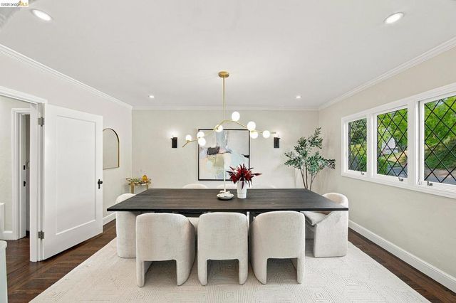 90 Oakmont Avenue, Piedmont, CA 94610