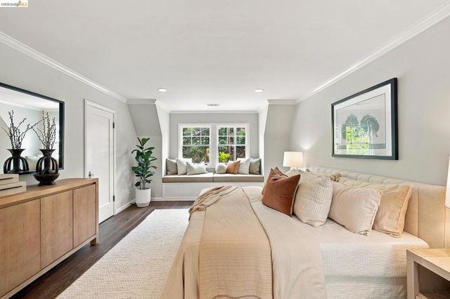 90 Oakmont Avenue, Piedmont, CA 94610