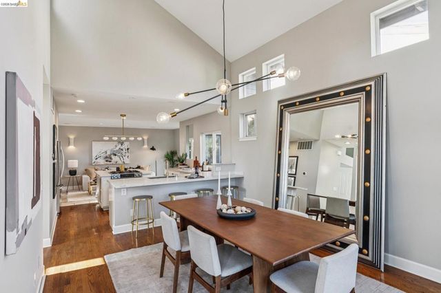 7084 7084 Westmoorland Dr, Berkeley, CA 94705