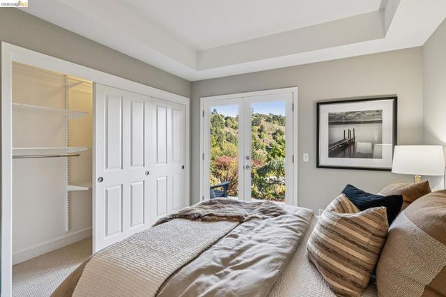 7084 7084 Westmoorland Dr, Berkeley, CA 94705