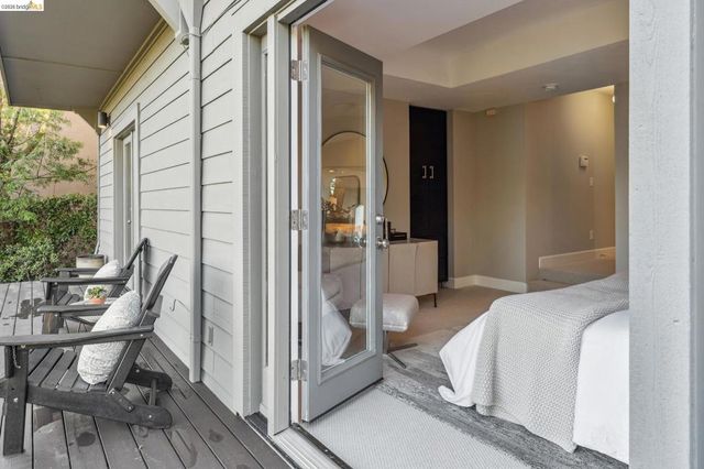 7084 7084 Westmoorland Dr, Berkeley, CA 94705