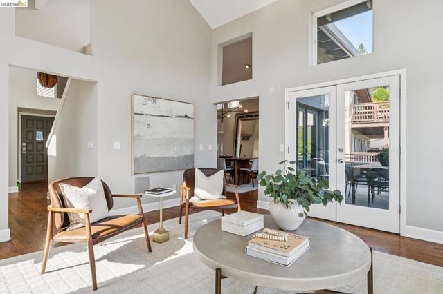 7084 7084 Westmoorland Dr, Berkeley, CA 94705