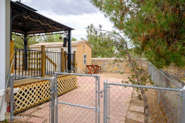 4028 Calle Estados, Las Cruces, NM 88007