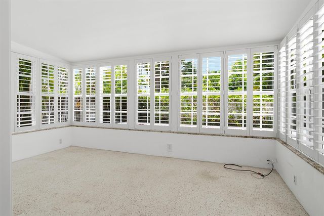 205 RUTLAND Boulevard, West Palm Beach, FL 33405