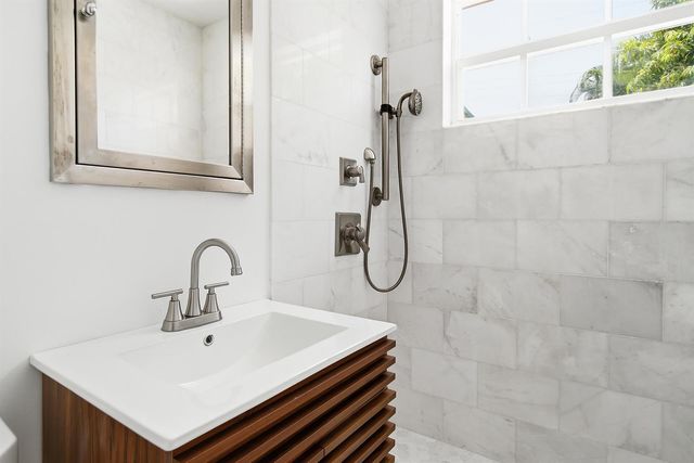 205 RUTLAND Boulevard, West Palm Beach, FL 33405