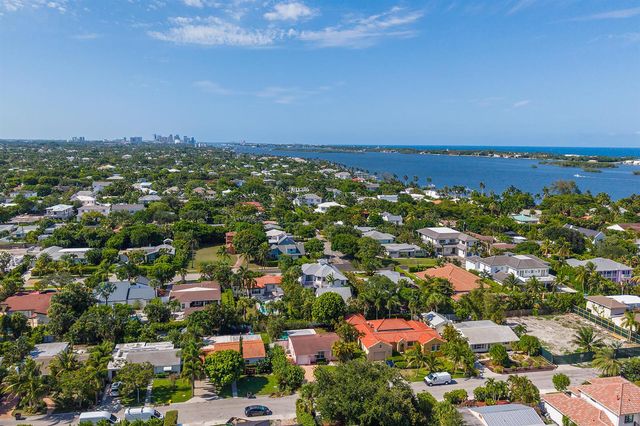 205 RUTLAND Boulevard, West Palm Beach, FL 33405