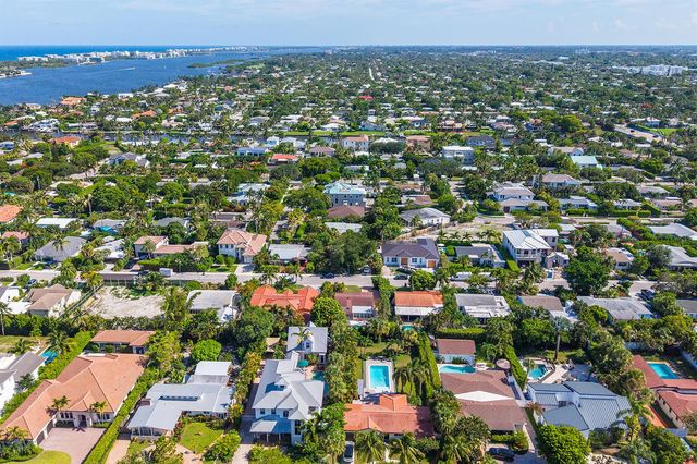 205 RUTLAND Boulevard, West Palm Beach, FL 33405