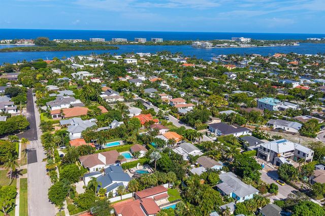 205 RUTLAND Boulevard, West Palm Beach, FL 33405