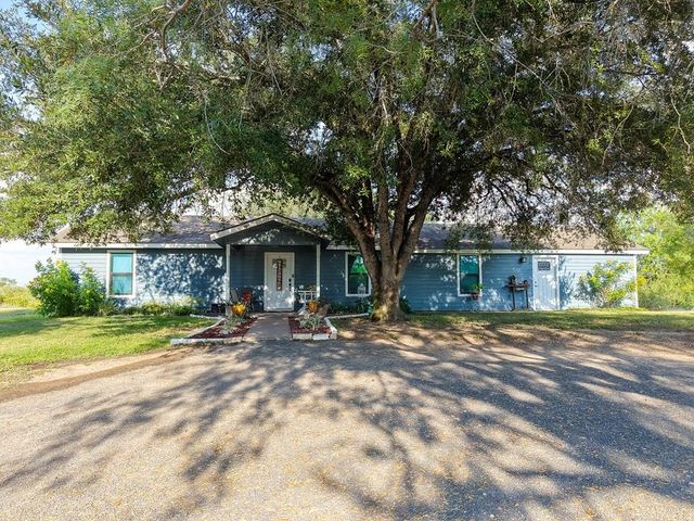 174 Dry Fork, George West, TX 78022