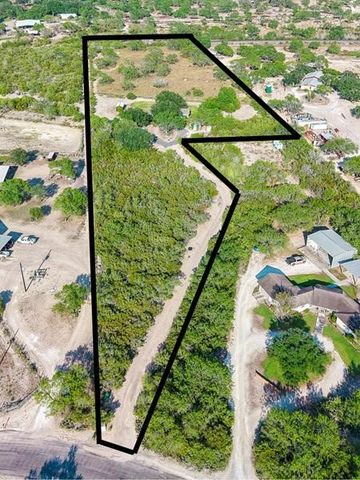 174 Dry Fork, George West, TX 78022