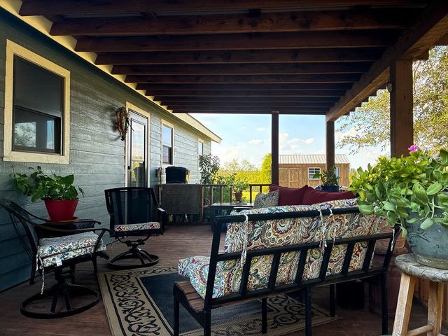 174 Dry Fork, George West, TX 78022