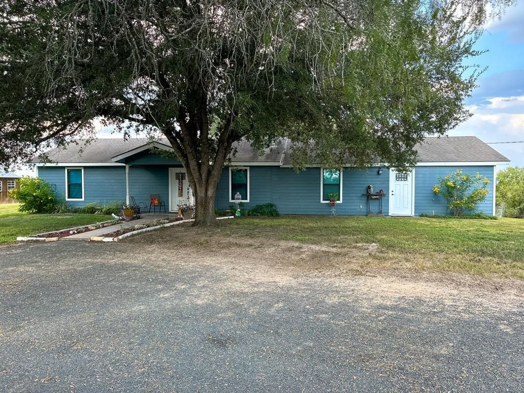 174 Dry Fork, George West, TX 78022