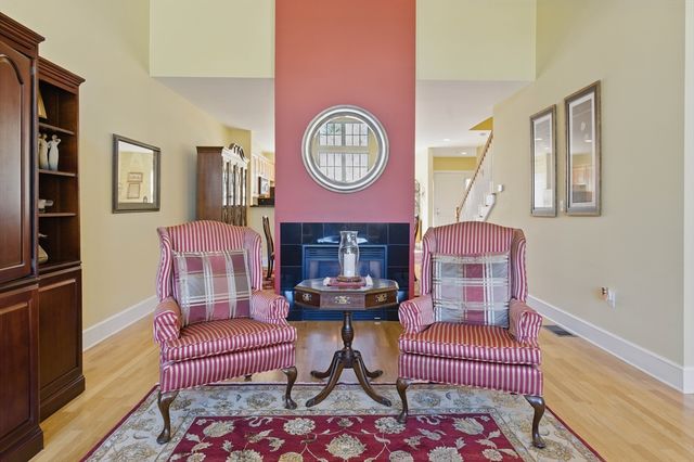 2 Powder Mill Sq 2B, Andover, MA 01810