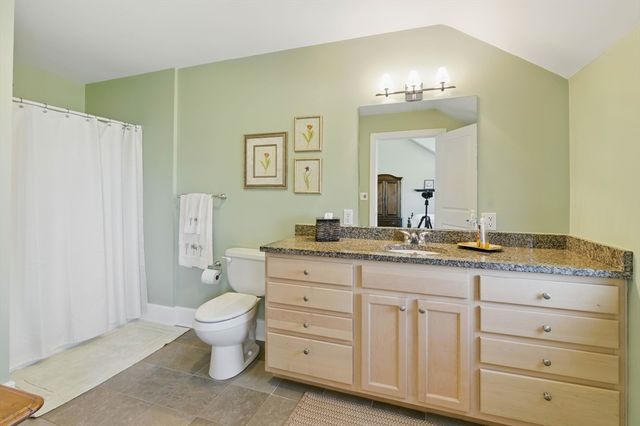 2 Powder Mill Sq 2B, Andover, MA 01810