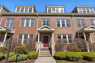 2 Powder Mill Sq 2B, Andover, MA 01810