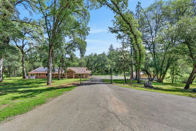 5681 Gold Leaf Ln, Placerville, CA 95667