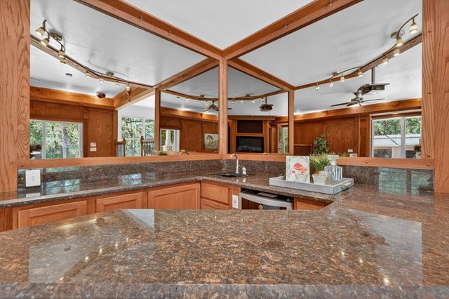 5681 Gold Leaf Ln, Placerville, CA 95667
