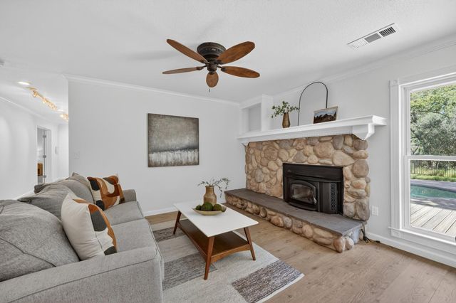 5681 Gold Leaf Ln, Placerville, CA 95667