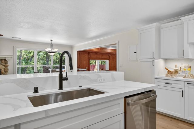 5681 Gold Leaf Ln, Placerville, CA 95667