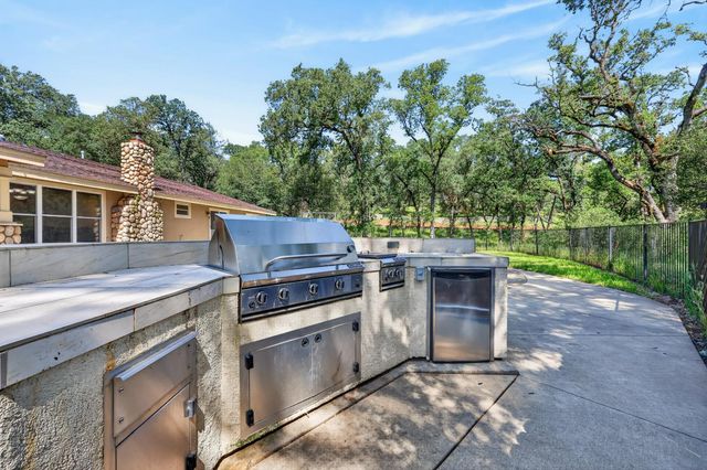 5681 Gold Leaf Ln, Placerville, CA 95667