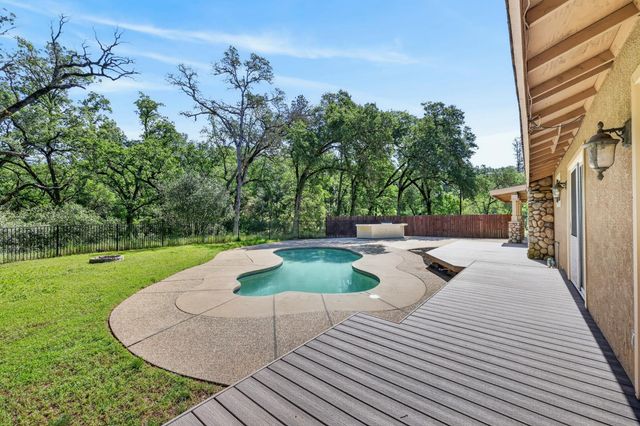 5681 Gold Leaf Ln, Placerville, CA 95667