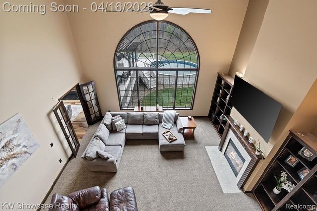 8315 E Allen Road, Fenton, MI 48430